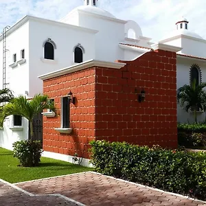 Hibiscus Bed & Breakfast Playa del Carmen